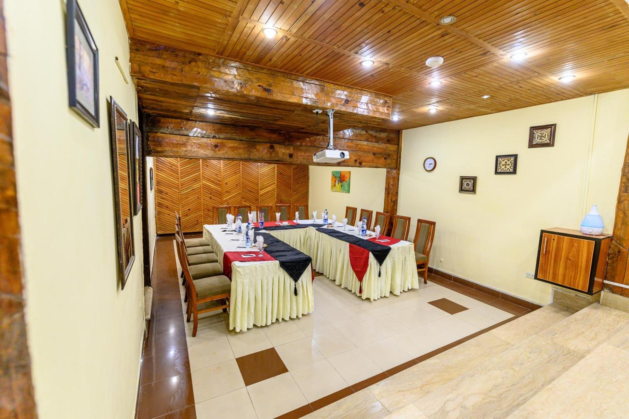 Hotel One Bhurban Муррее Экстерьер фото